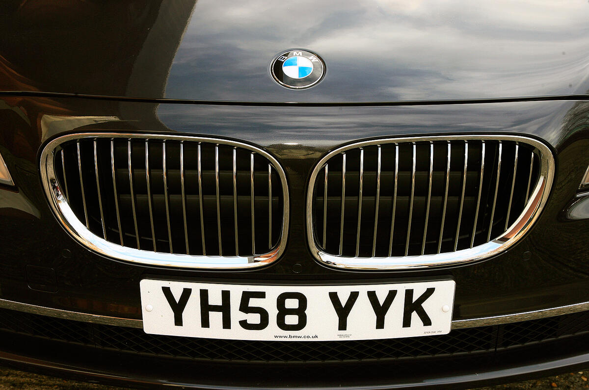 BMW 7 Series front kidney grille