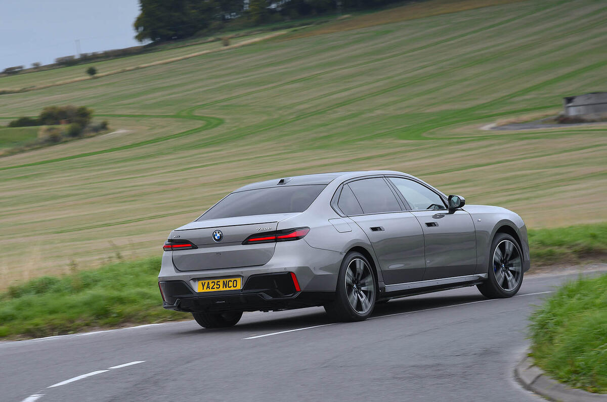 BMW 7 Series review 2025 0003