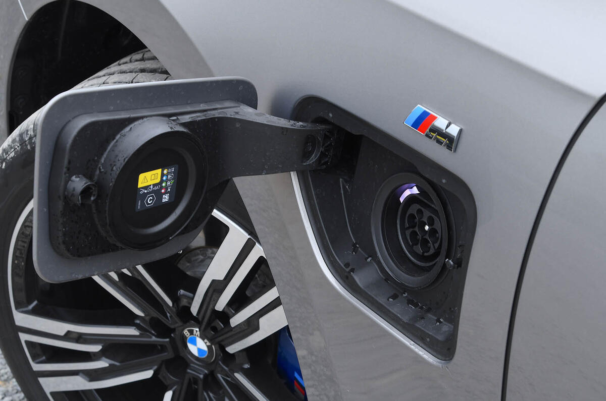 BMW 7 Series review 2025 0007