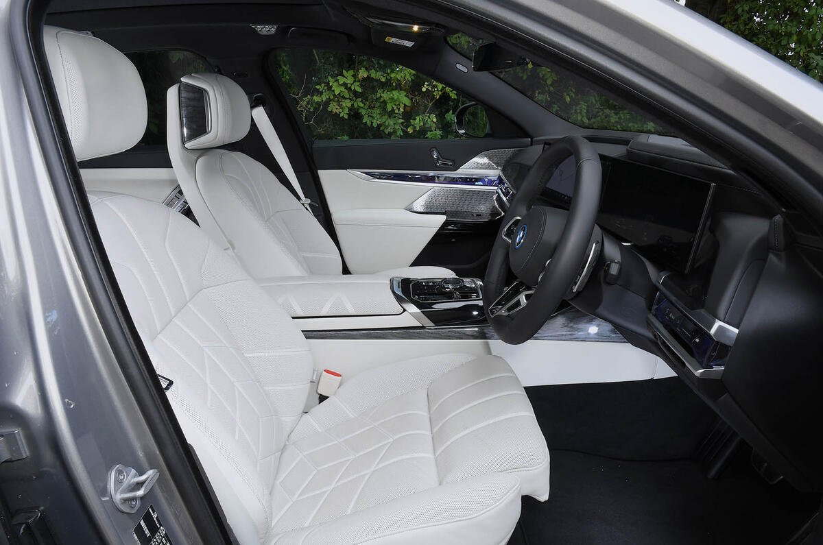 BMW 7 Series review 2025 0022