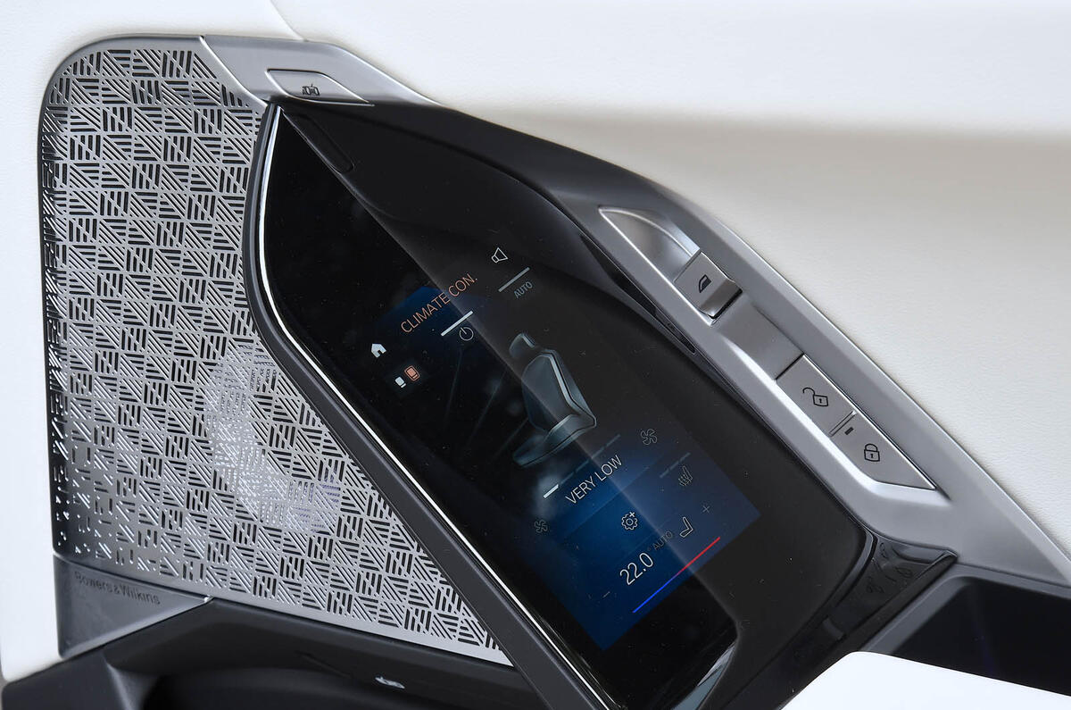 BMW 7 Series review 2025 0025