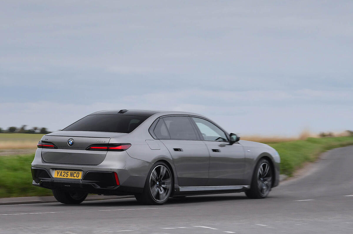 BMW 7 Series review 2025 0033