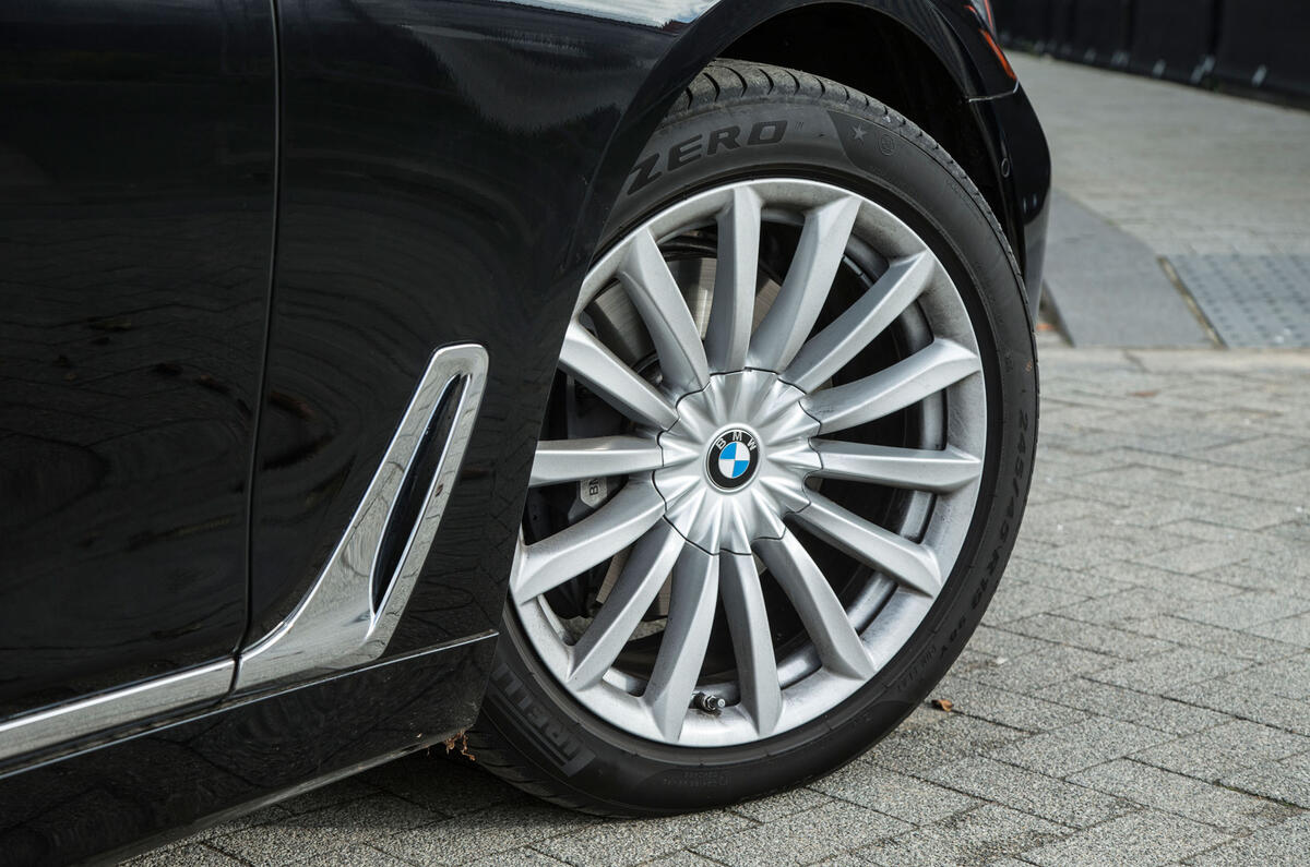 BMW 7 Series 20in alloys