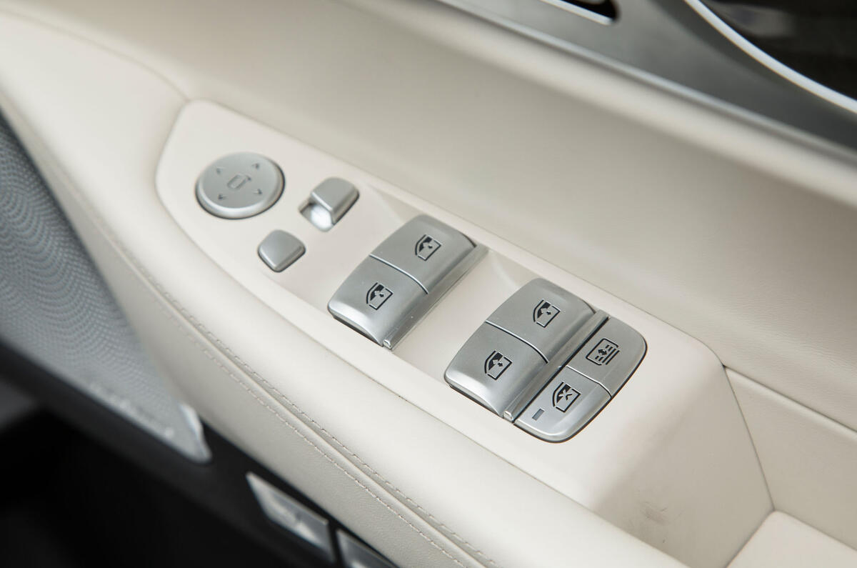Driver door controls on the 7 Series