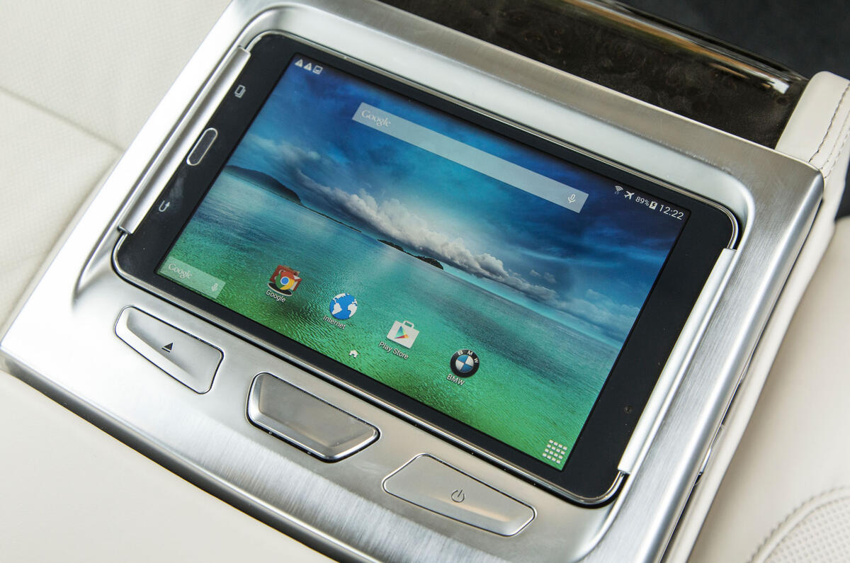 7 Series rear passenger tablet