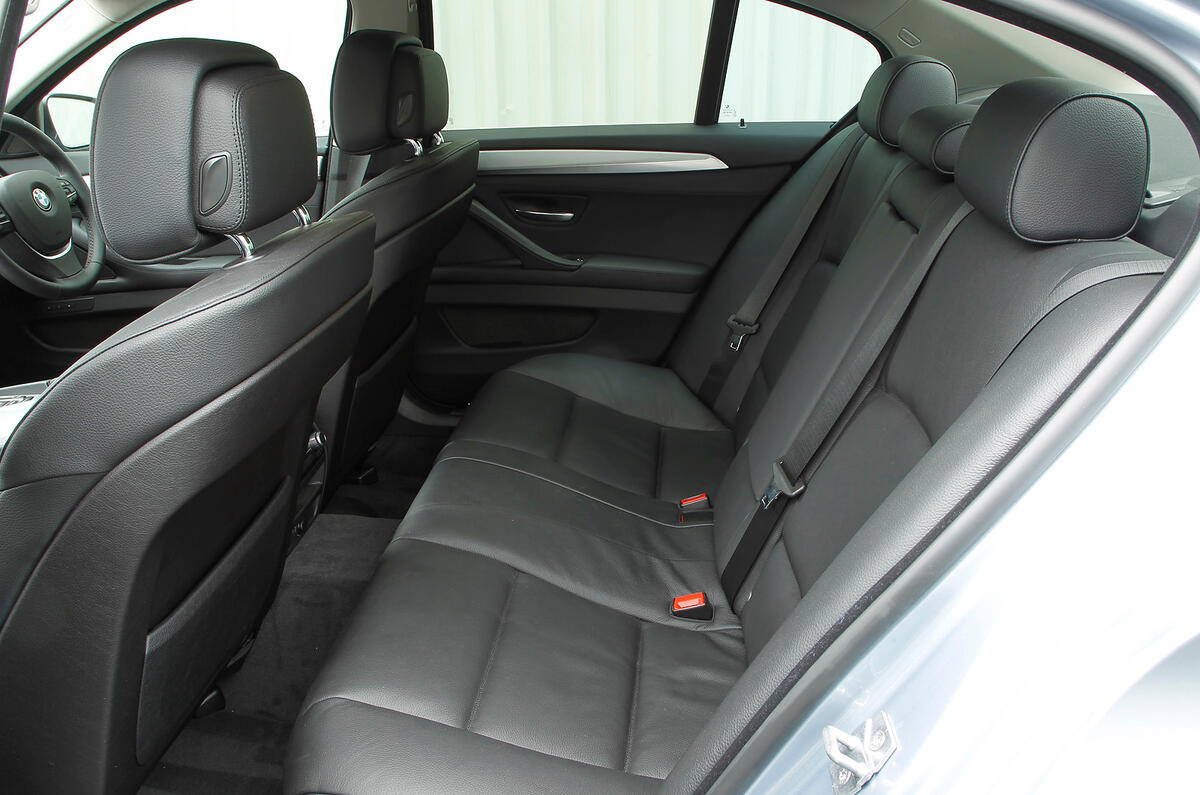 BMW ActiveHybrid 5 rear seats