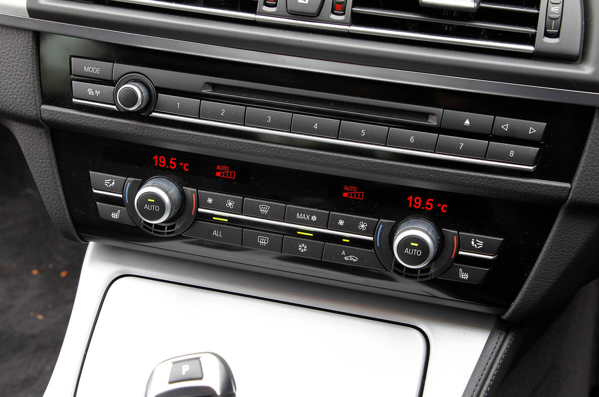 BMW ActiveHybrid 5 switchgear