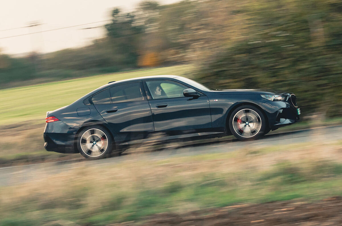 bmw i5 review 2023 02 panning side