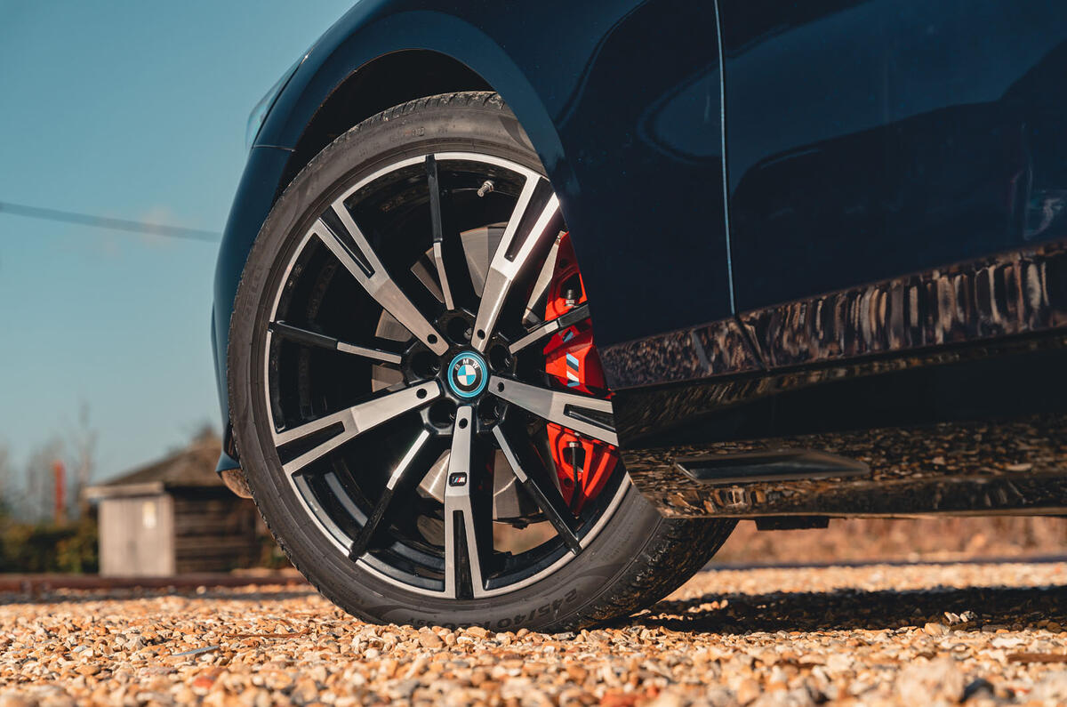 bmw i5 review 2023 05 wheel