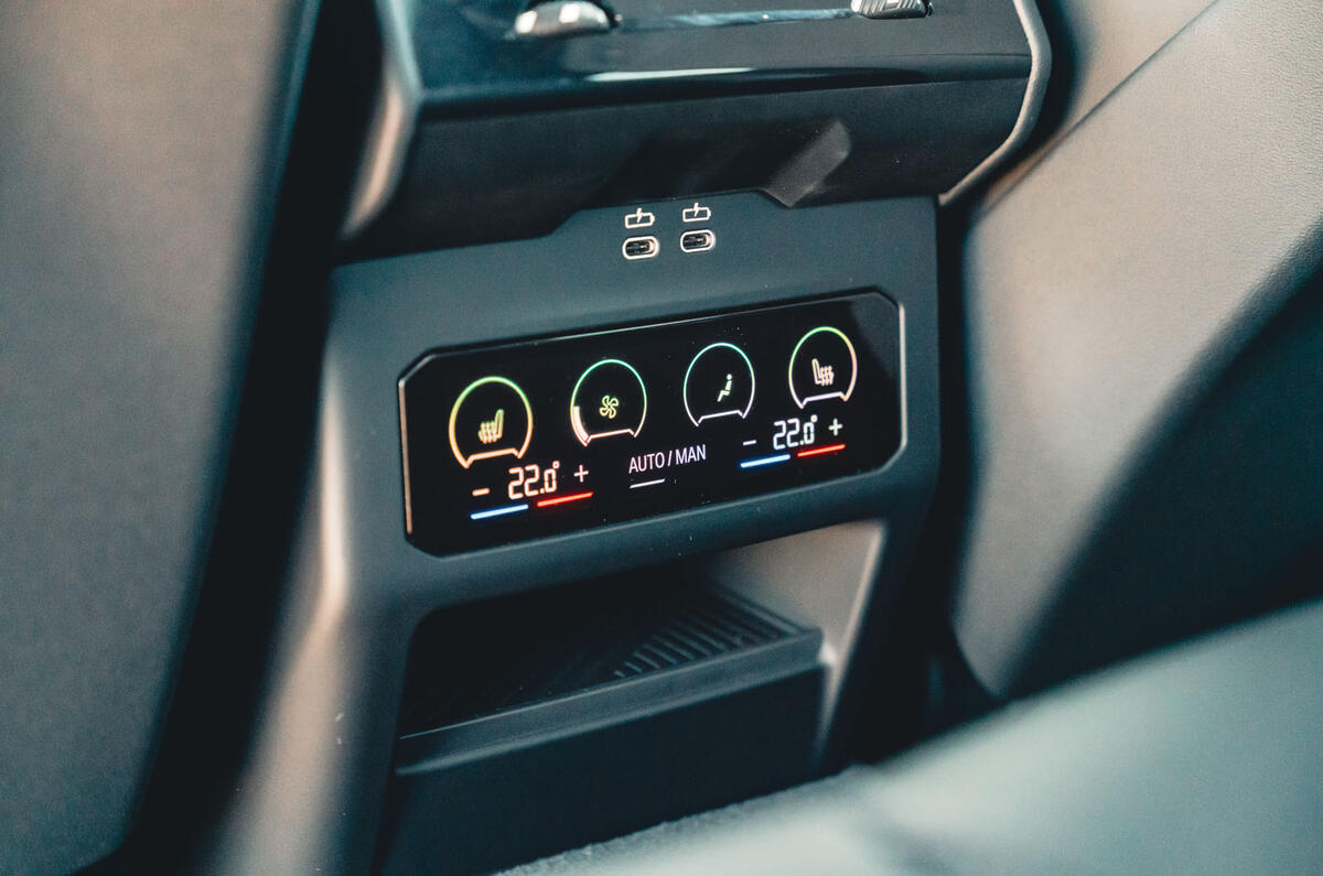 bmw i5 review 2023 17 rear controls