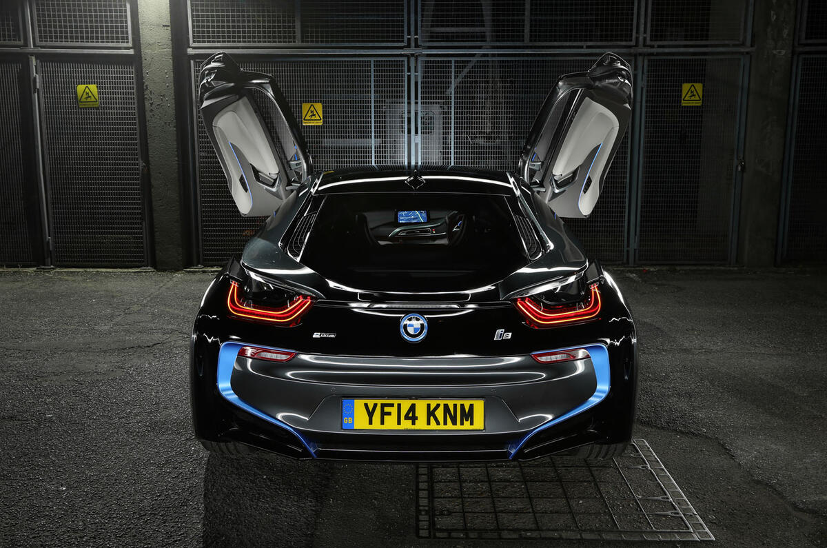BMW i8 can operate in electric mode