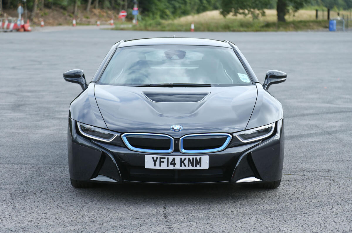 BMW i8 front