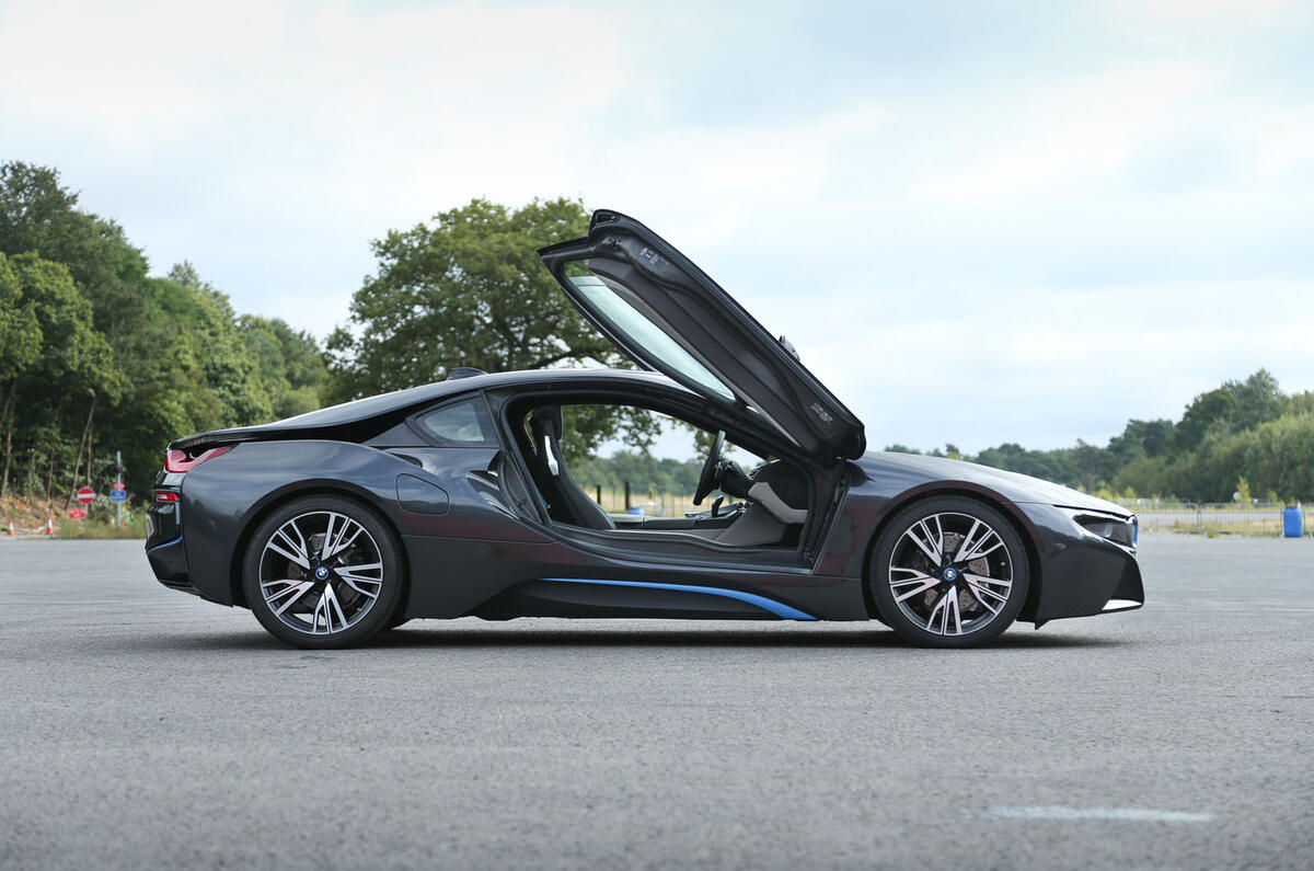 BMW i8 side profile