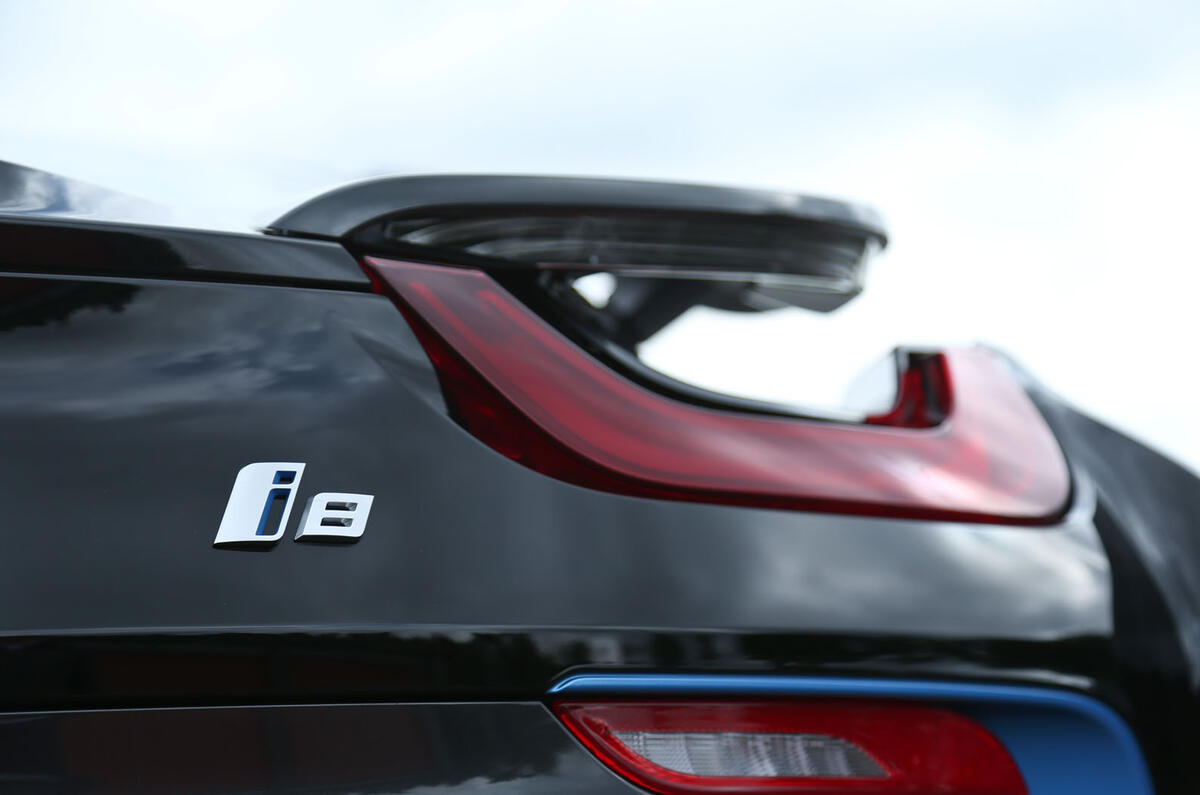 BMW i8's LED rear lights