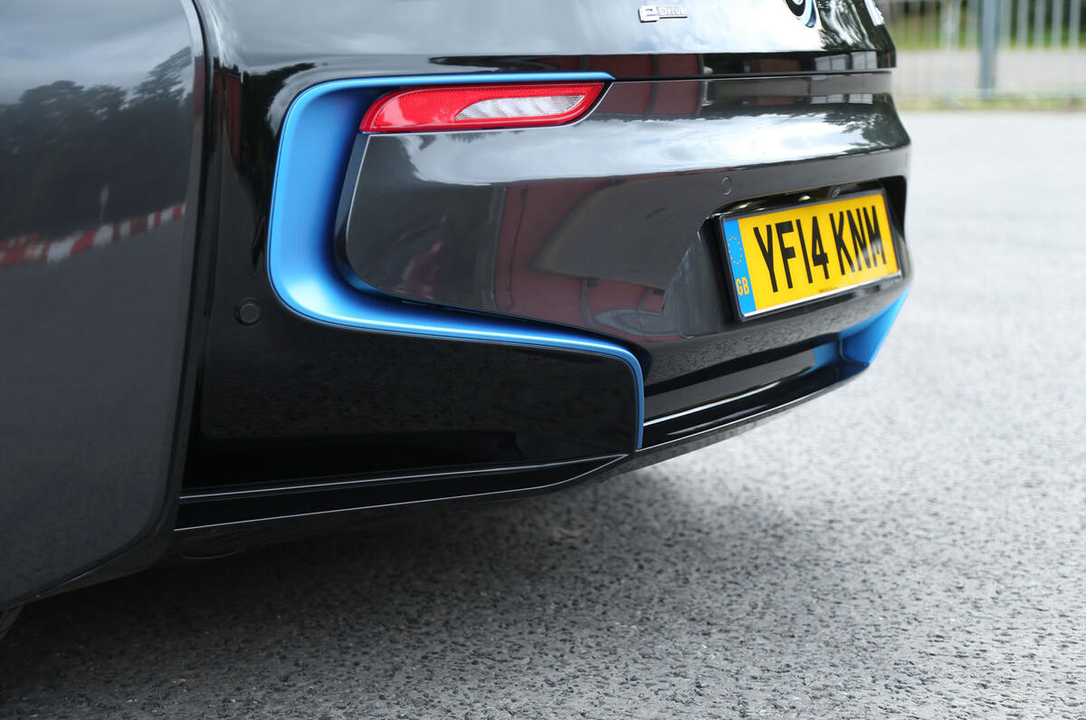 BMW i8's rear diffuser