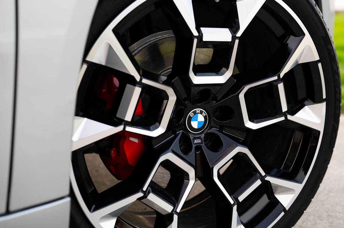 BMW iX3 review 2026 007