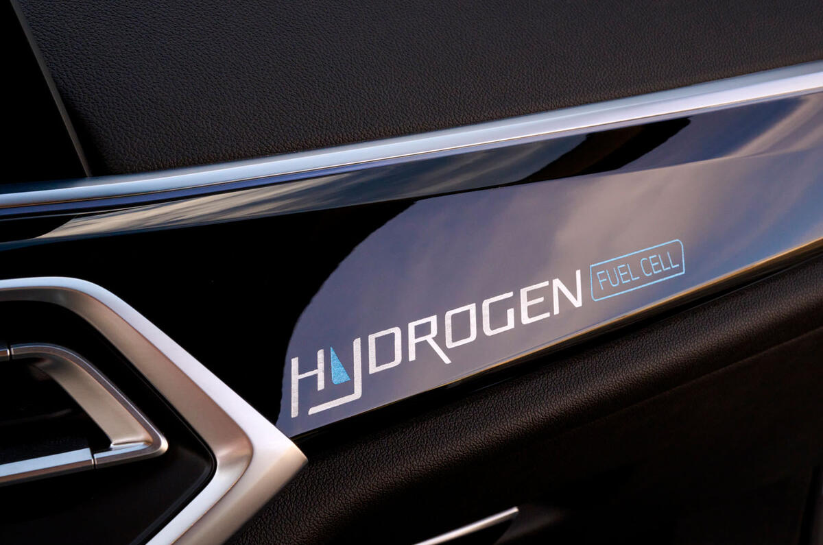 bmw ix5 hydrogen review 2023 20 badge