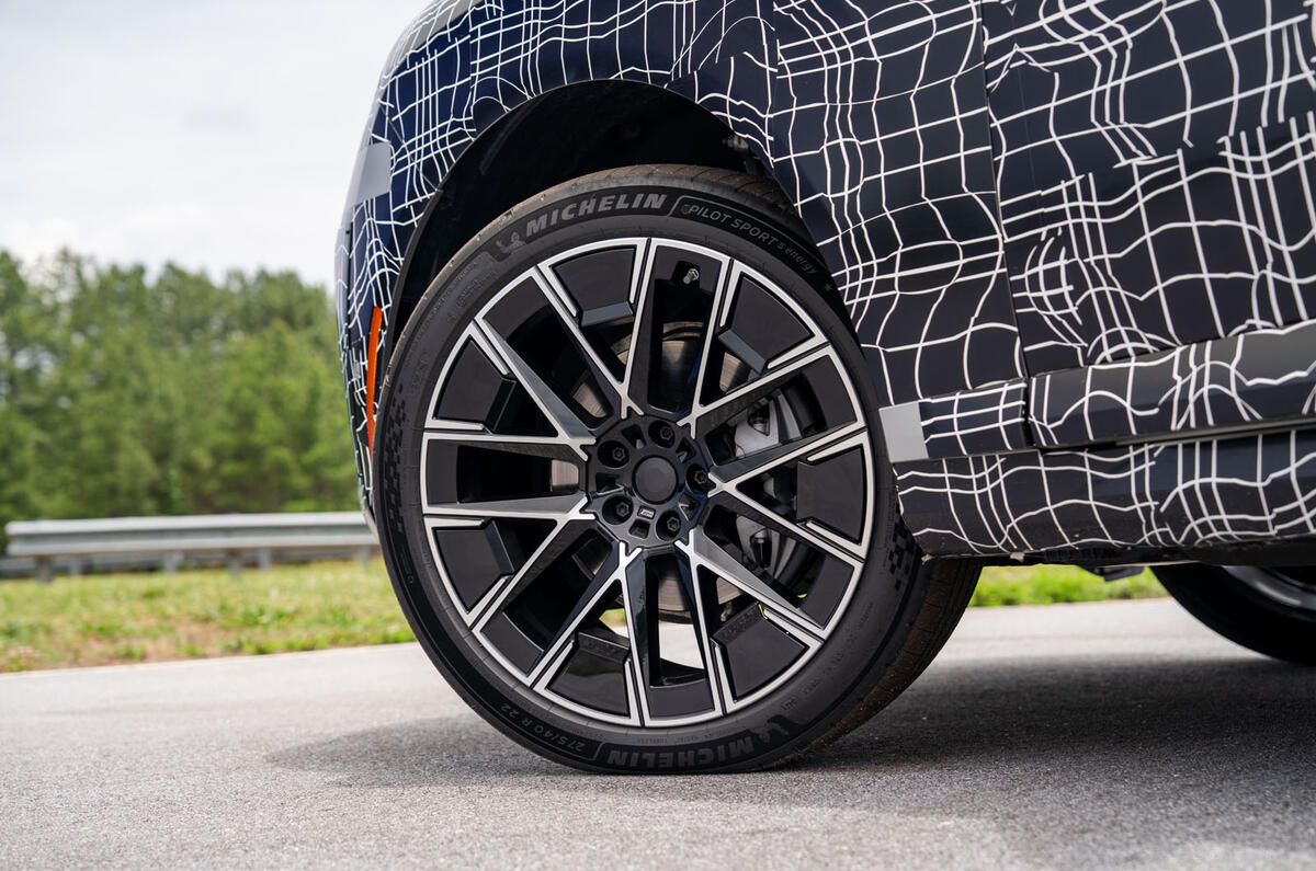 BMW iX5 reveiw 2026 49