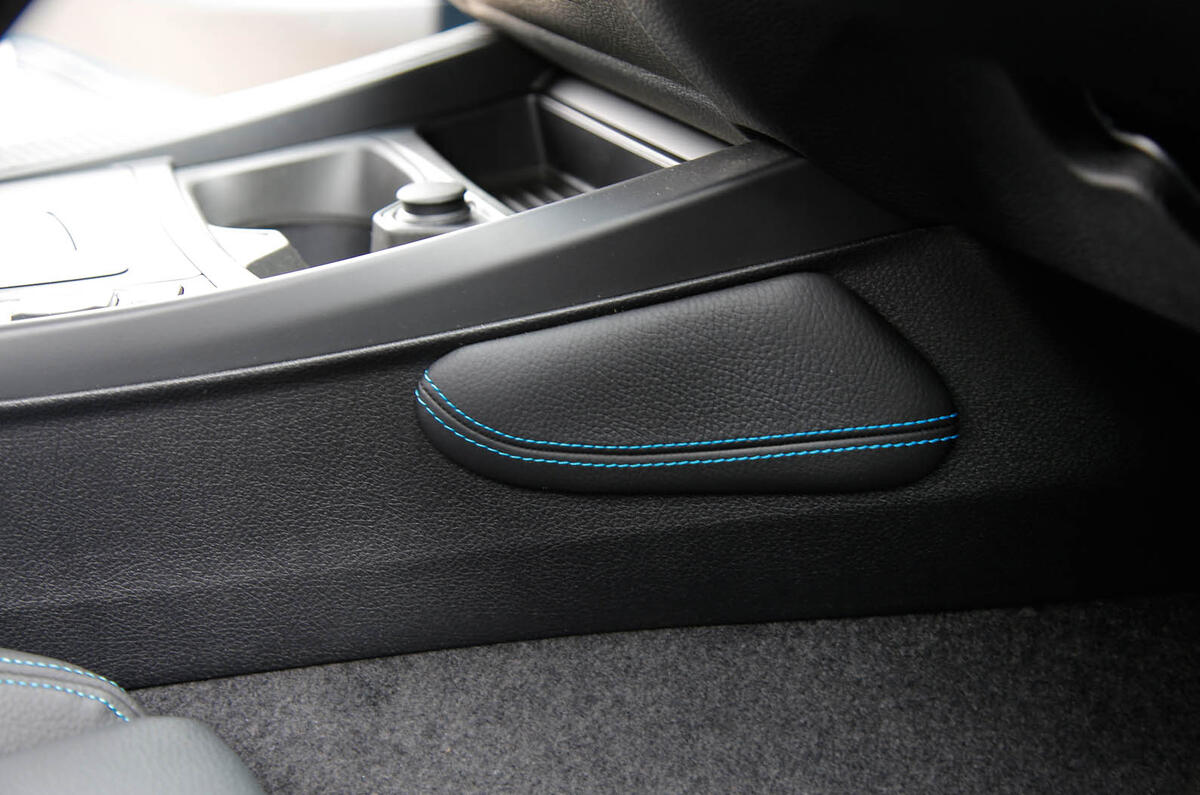 BMW M2 transmission tunnel