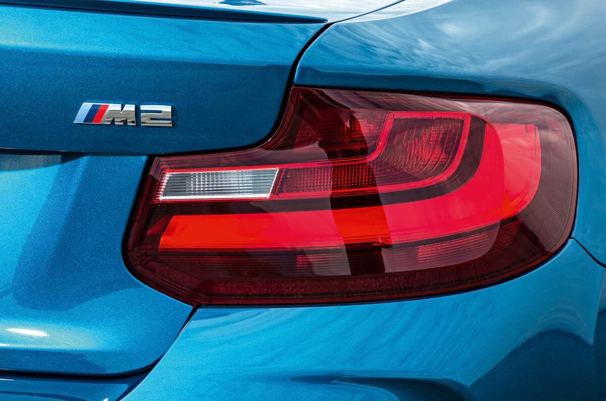 BMW M2 badging