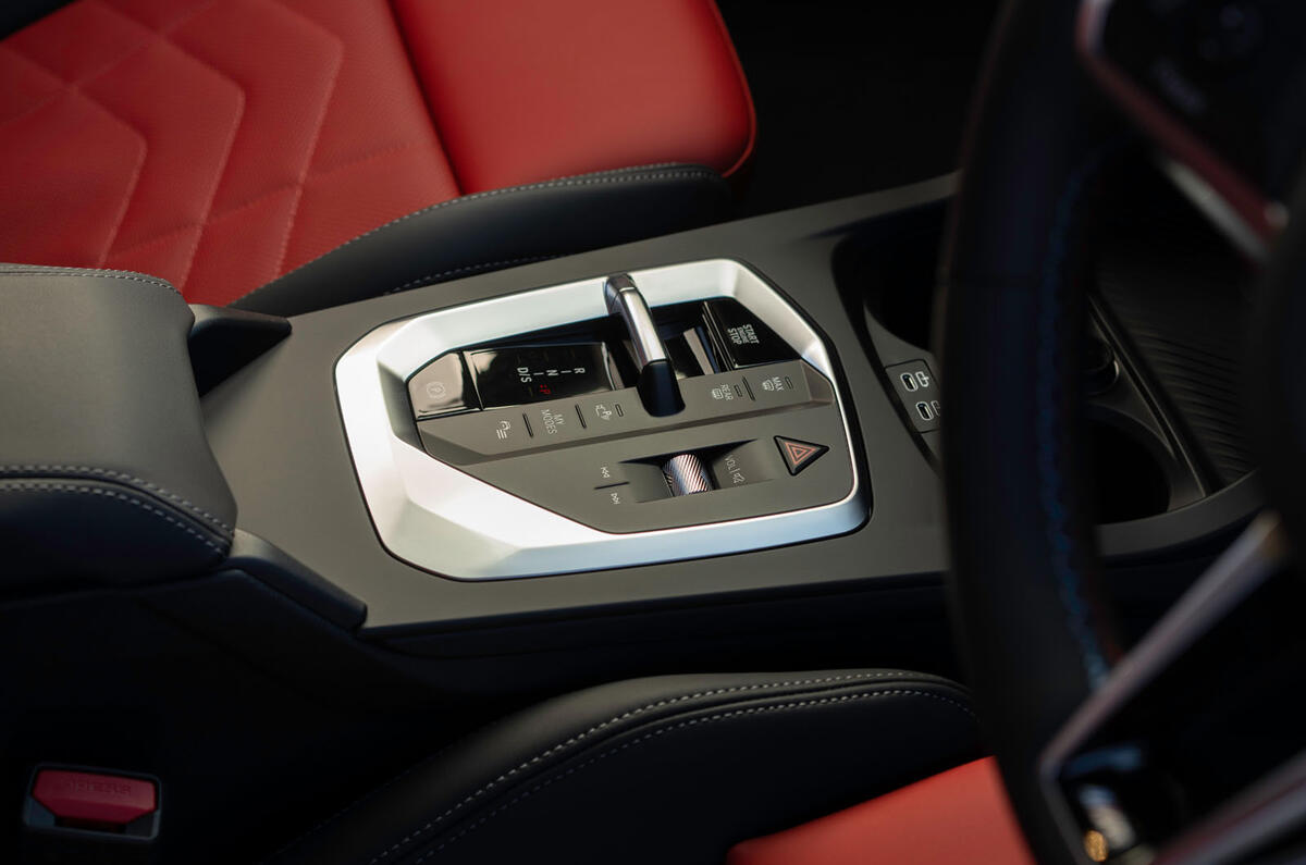 bmw m235 2025 Review gear selector 11 bmw m235 2025 Review gear selector 11