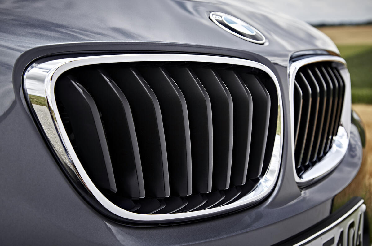 BMW M240i kidney front grille