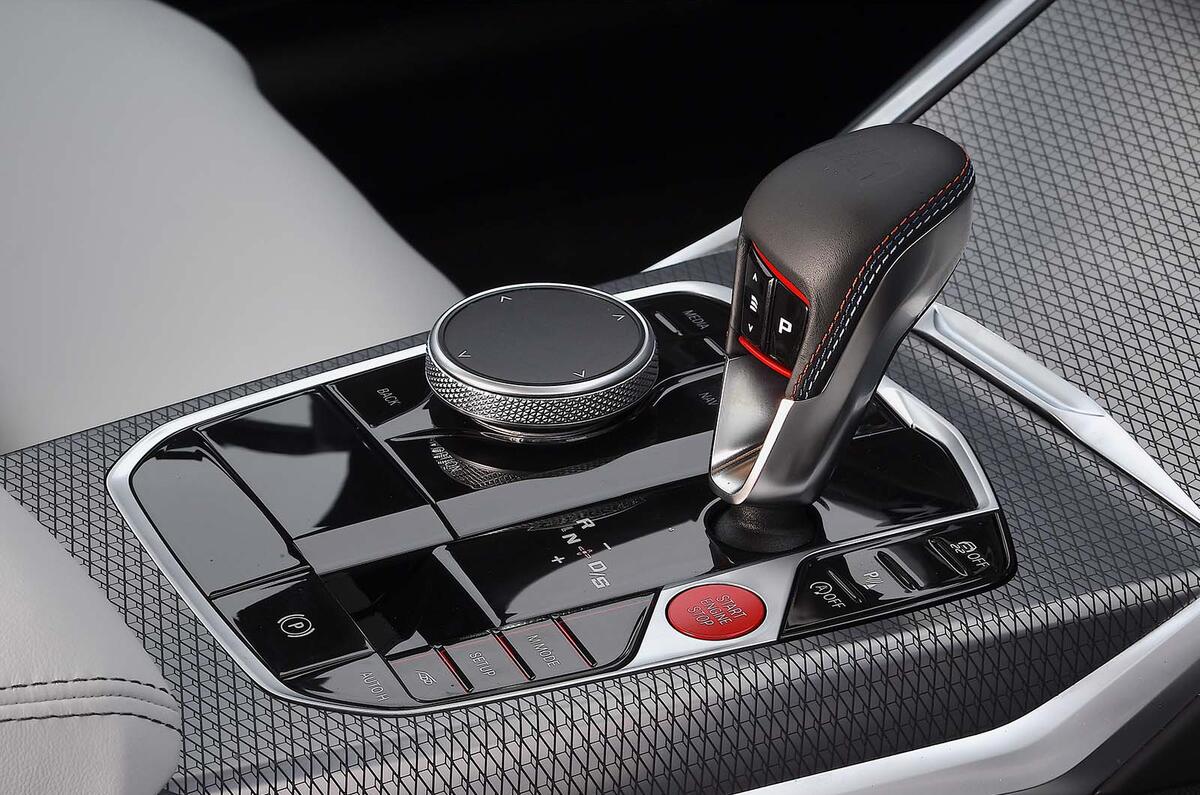 BMW M3 Touring centre console