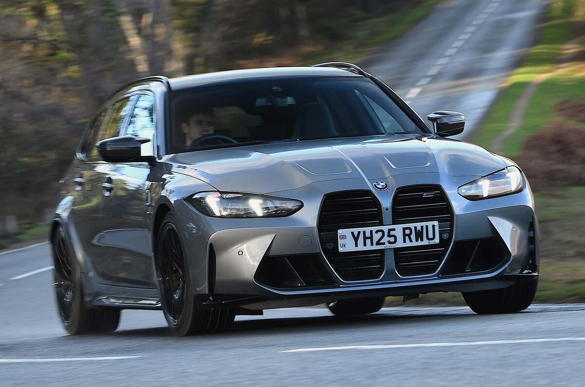 BMW M3 Touring front dynamic