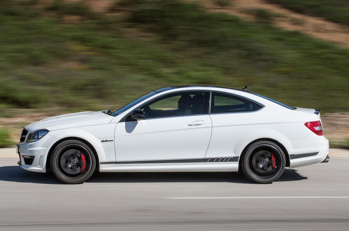 Comparison: new BMW M4 vs Mercedes-Benz C63 AMG