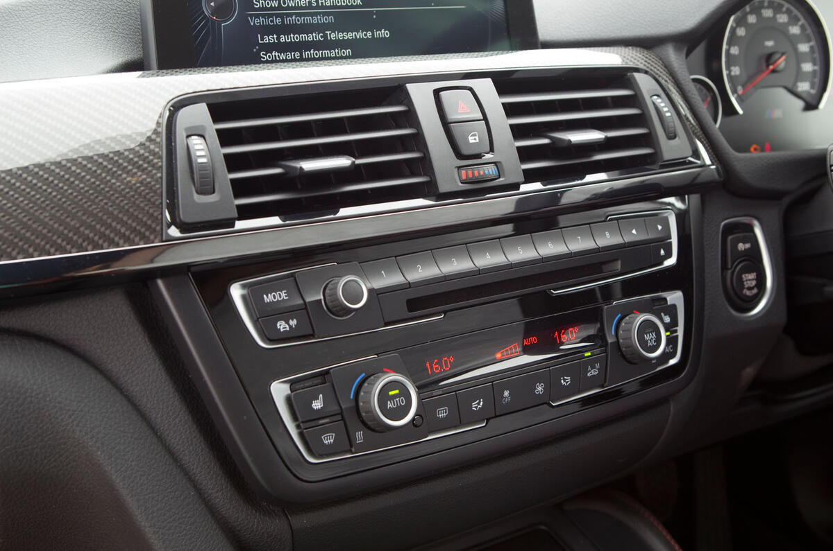 BMW M4 centre console switchgear