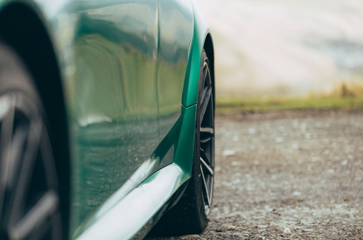 BMW M5 review 2025 008 arches