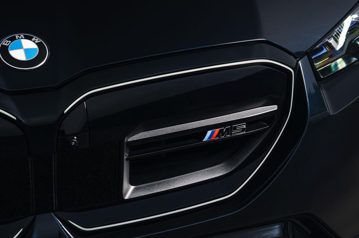 bmw m5 touring 2025 Review grille detail 3832 bmw m5 touring 2025 Review grille detail 3832