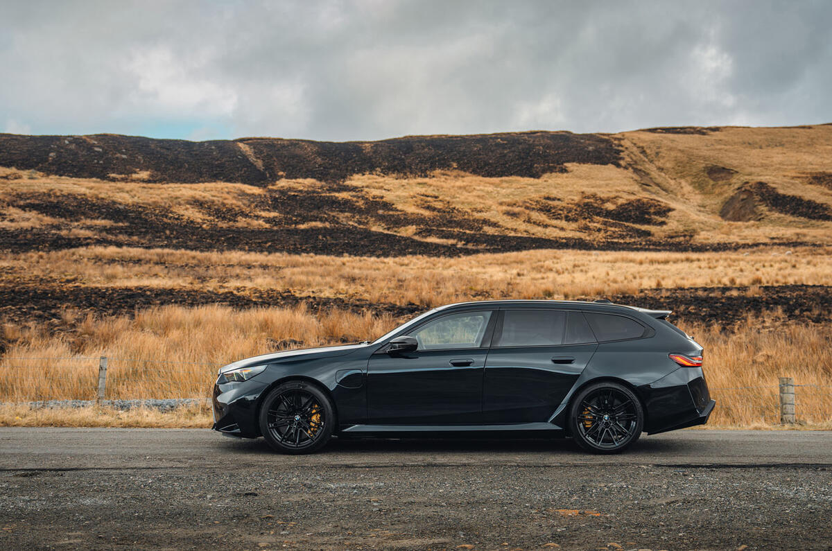 bmw m5 touring 2025 Review profile 3799