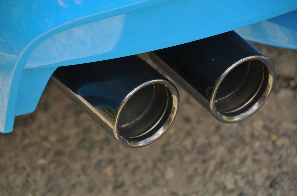 BMW M6 chrome quad exhaust