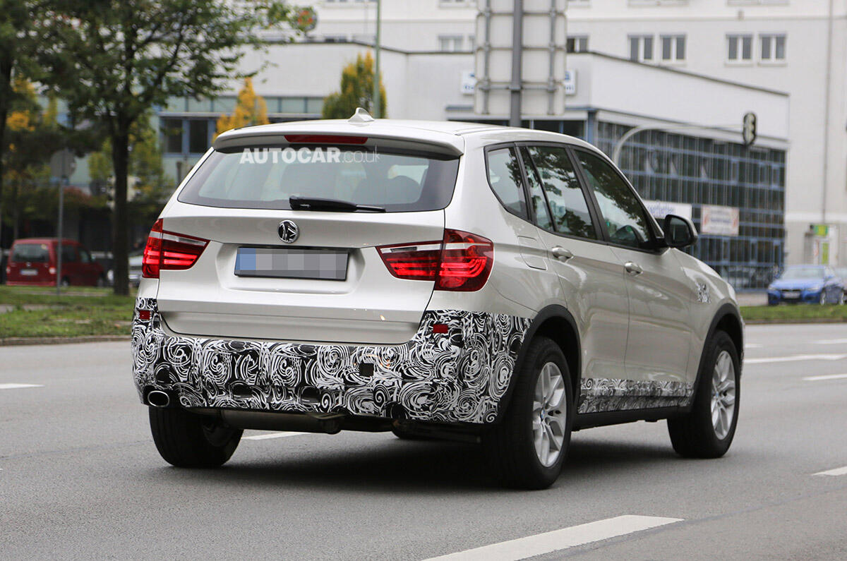 BMW X3 facelift spotted - first pictures