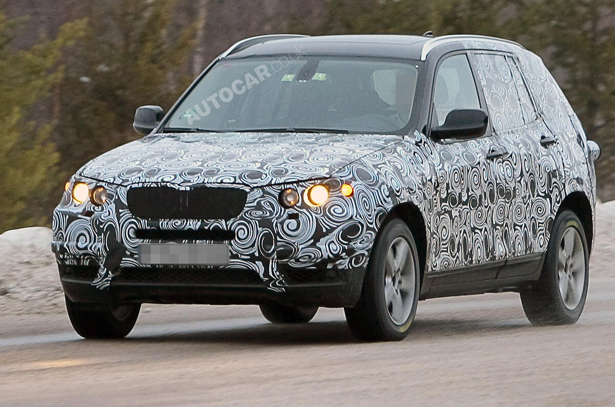 New BMW X3: first pics