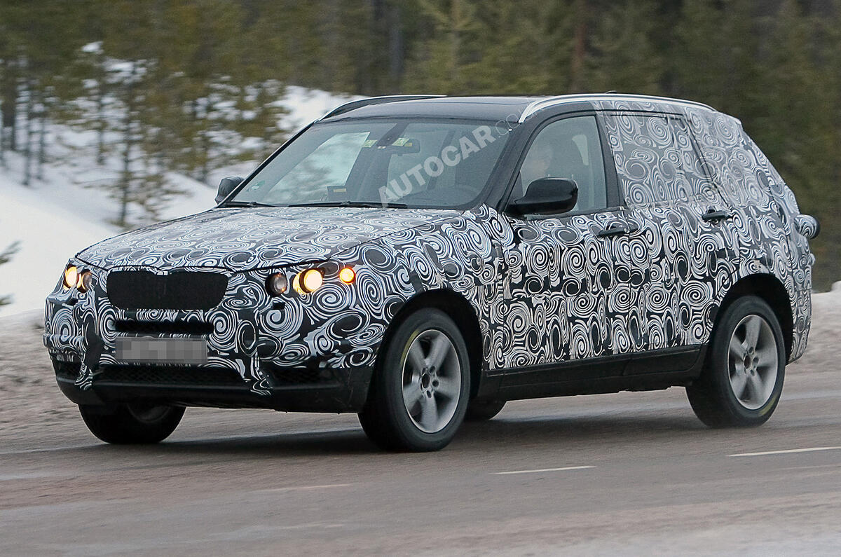 New BMW X3: first pics