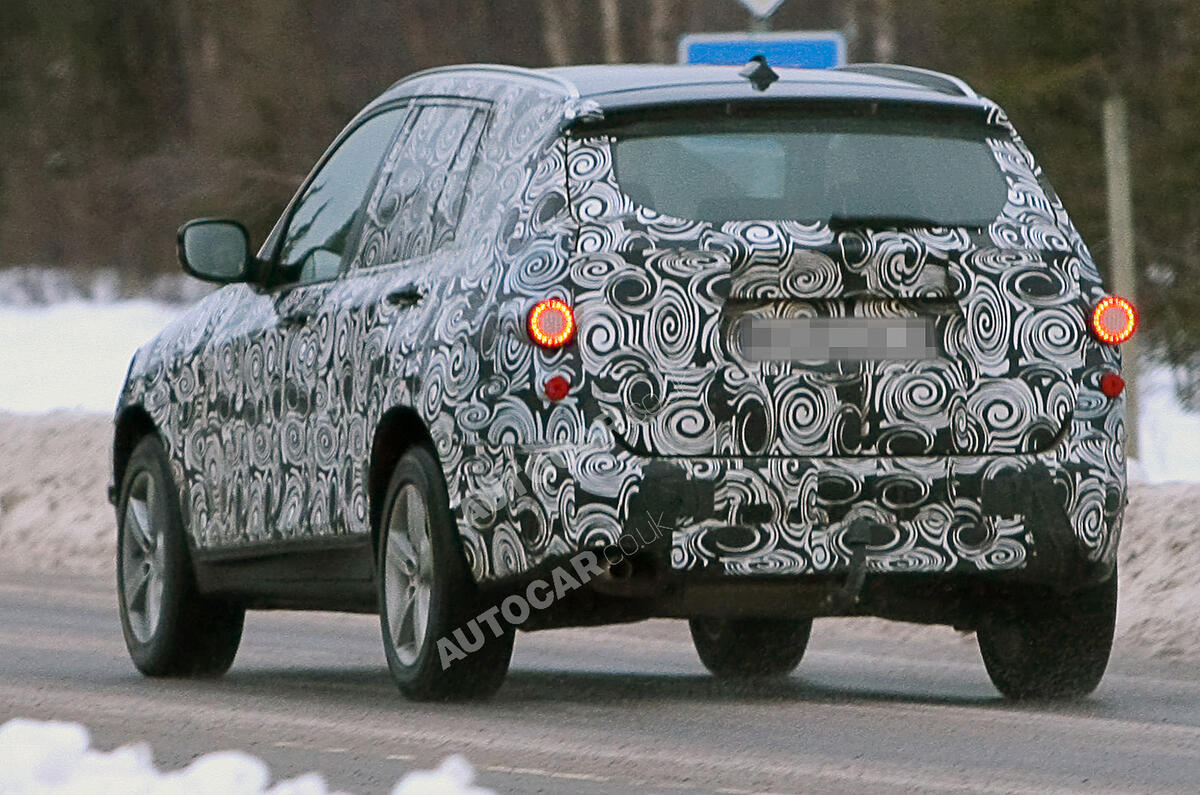 New BMW X3: first pics
