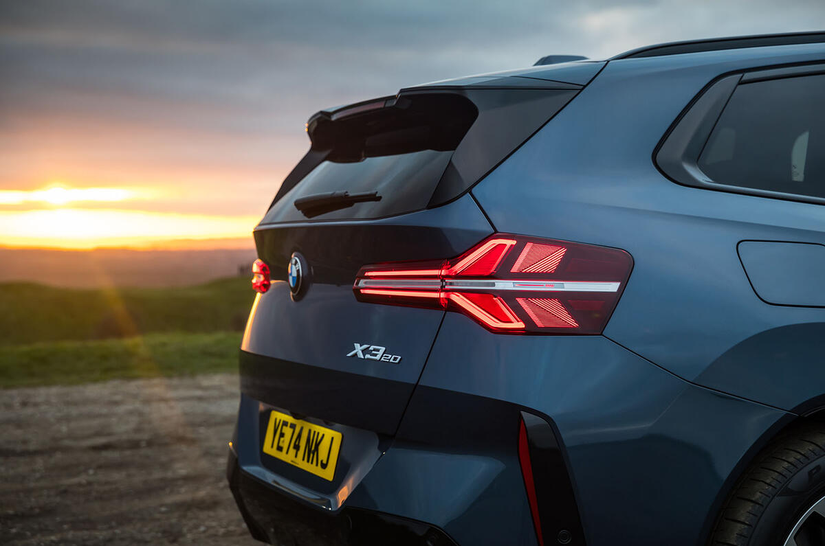 bmw x3 review 2024 14 lights