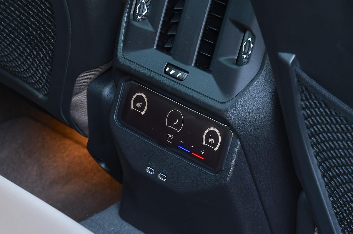 BMW X320 2024 Review rear centre console 6984