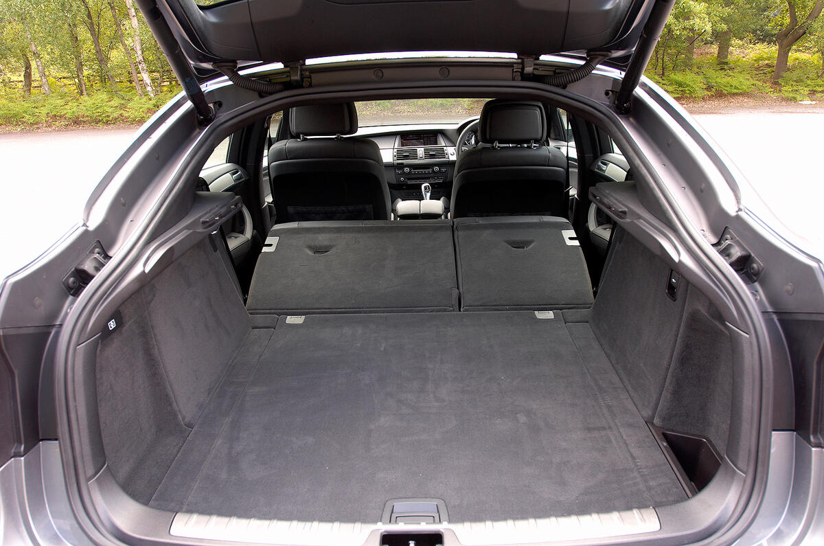 BMW X6 boot space