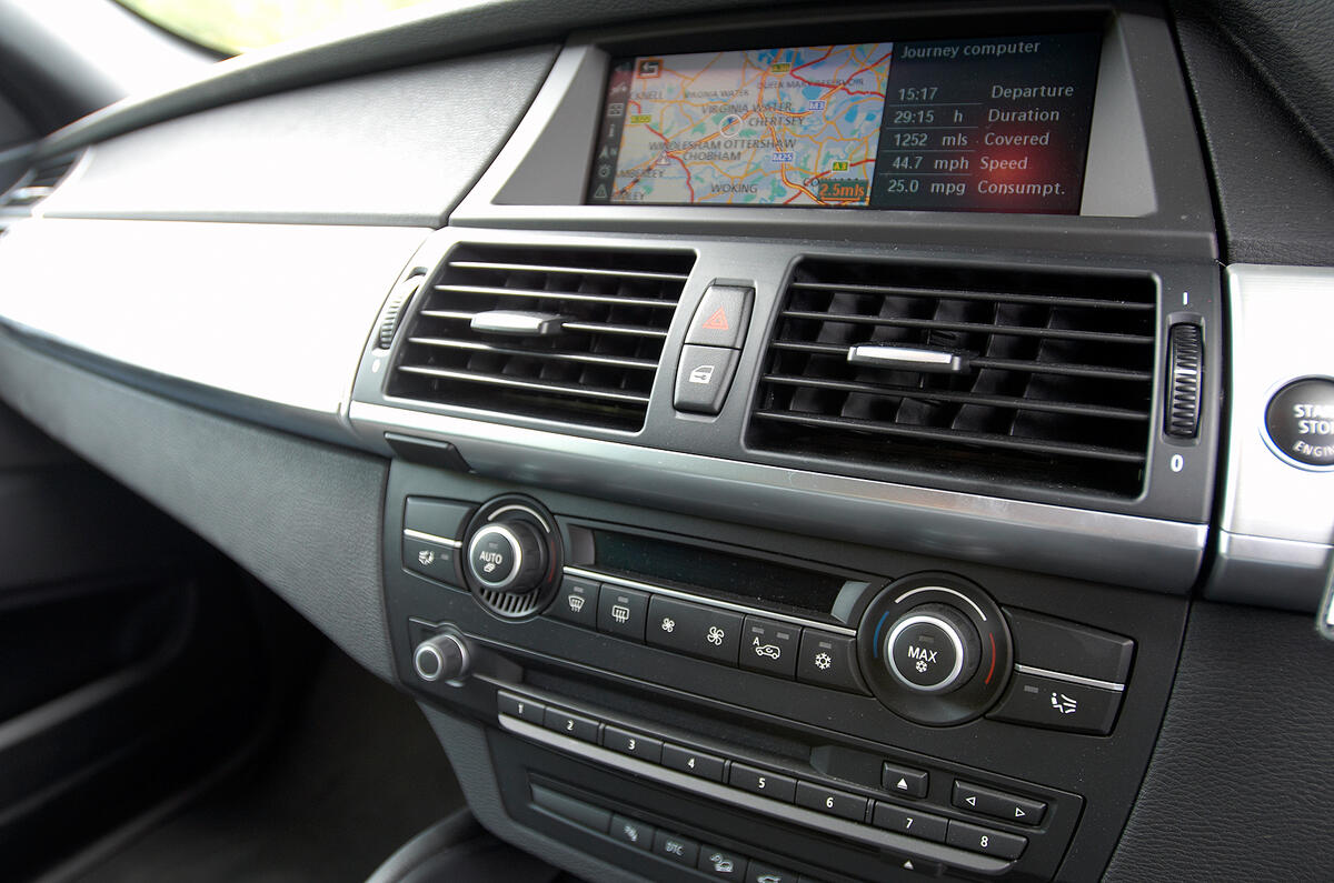 BMW X6 infotainment system