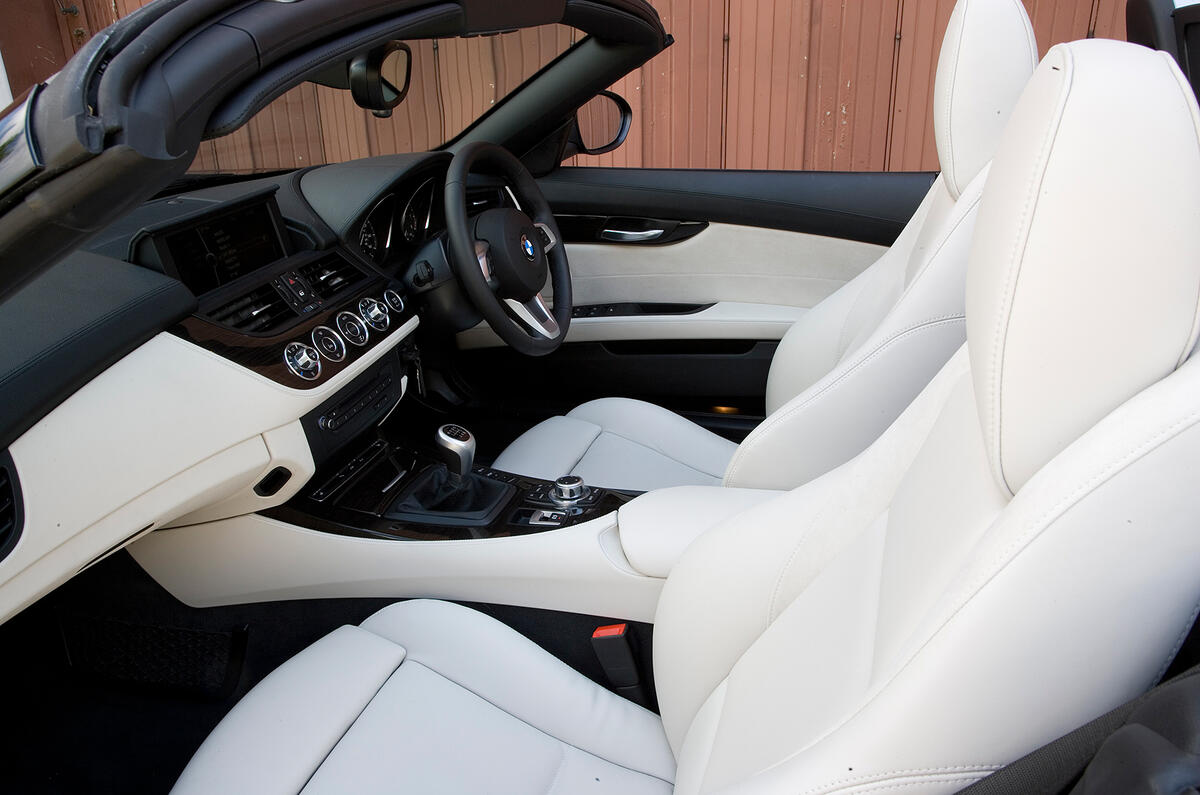 BMW Z4 front sport seats