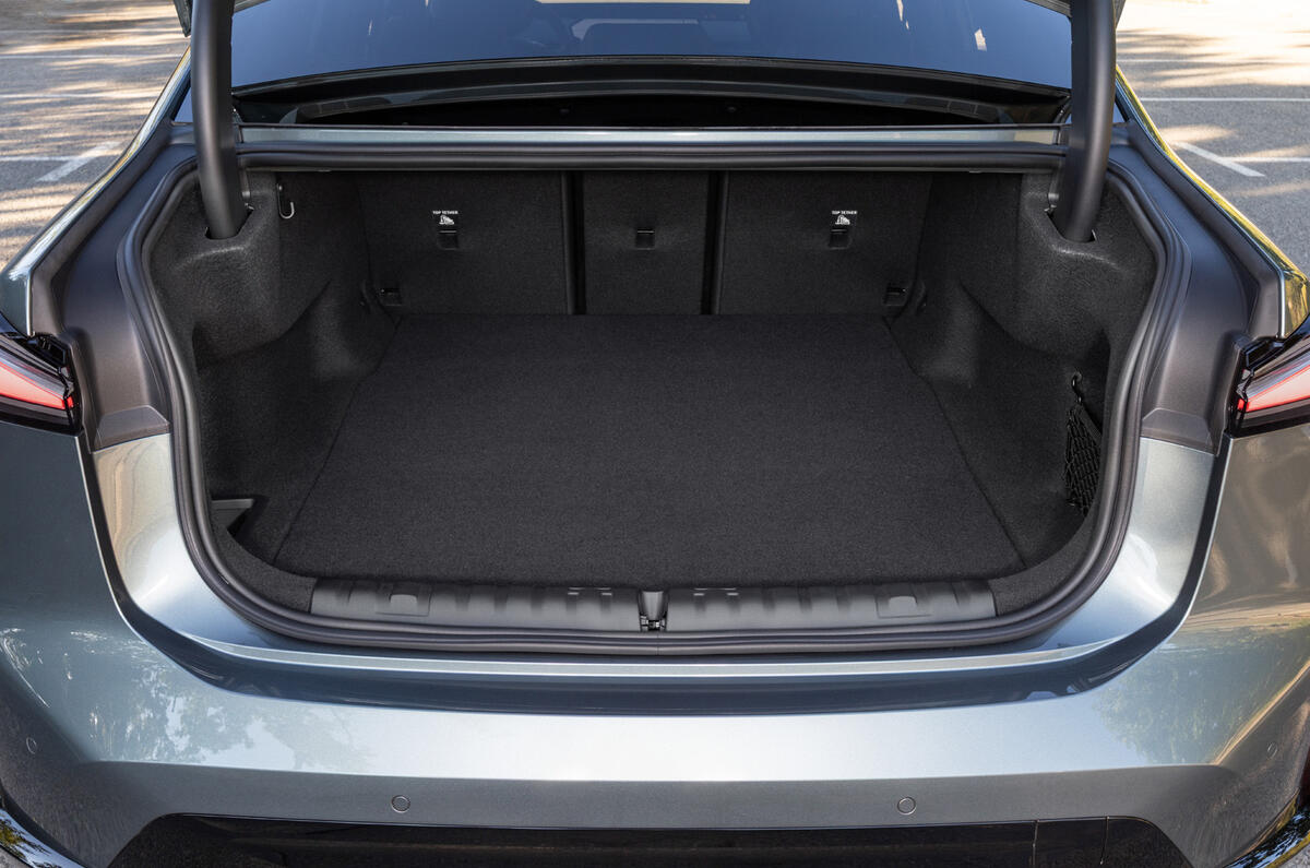 BMW i3 50 xDrive 114 WGM