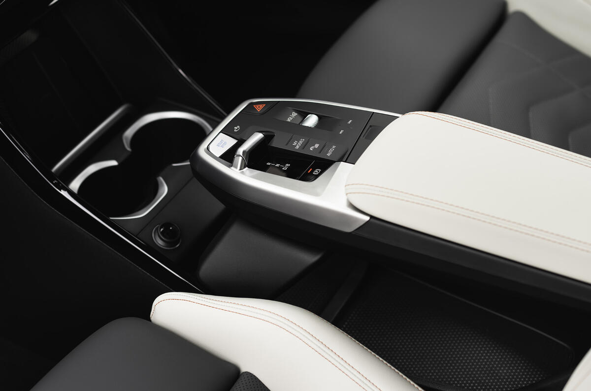 BMW iX2 central arm rest 2 BMW iX2 central arm rest 2