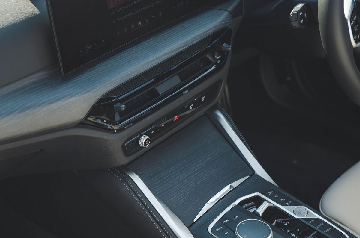BMW M440i Cabriolet in blue   air vents BMW M440i Cabriolet in blue   air vents