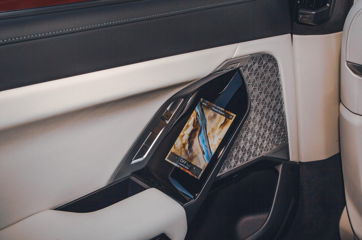 BMW M760e door tablet BMW M760e door tablet