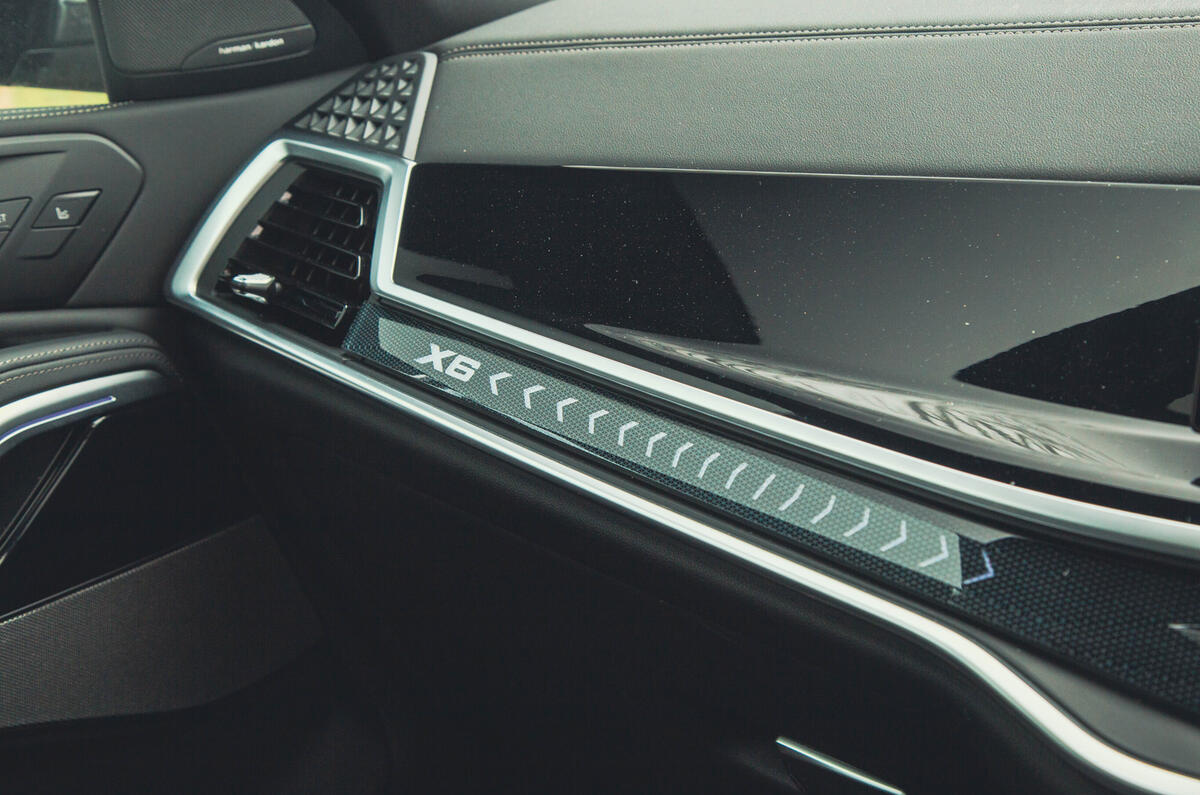 BMW X6 passenger dashboard BMW X6 passenger dashboard