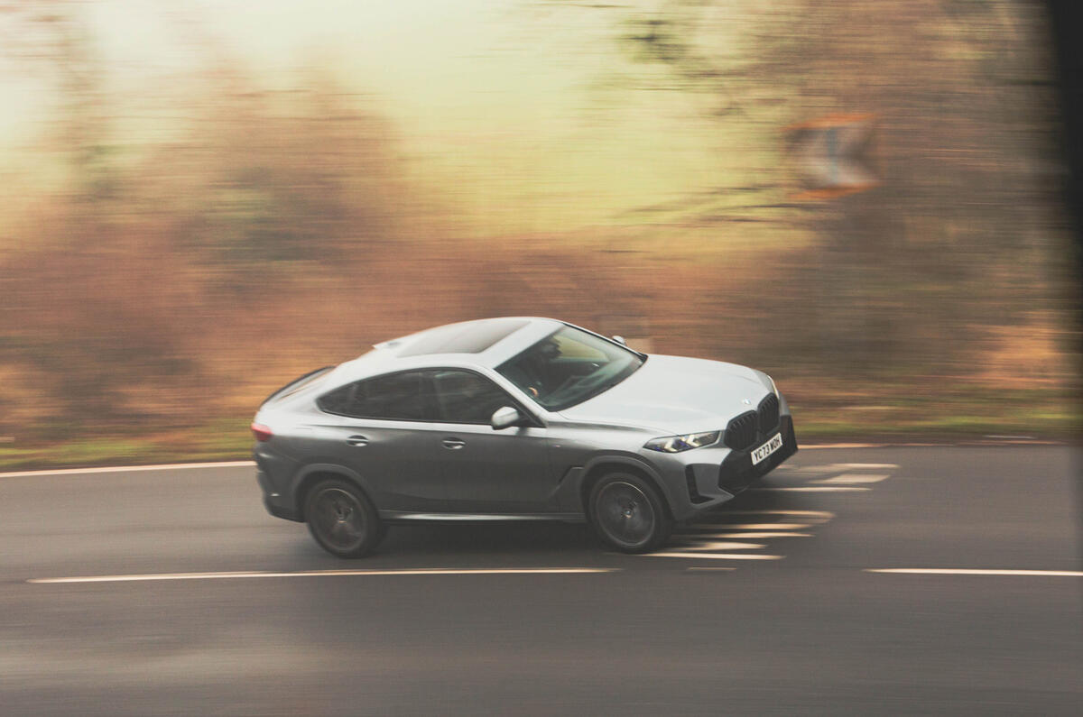 BMW X6 side distance BMW X6 side distance