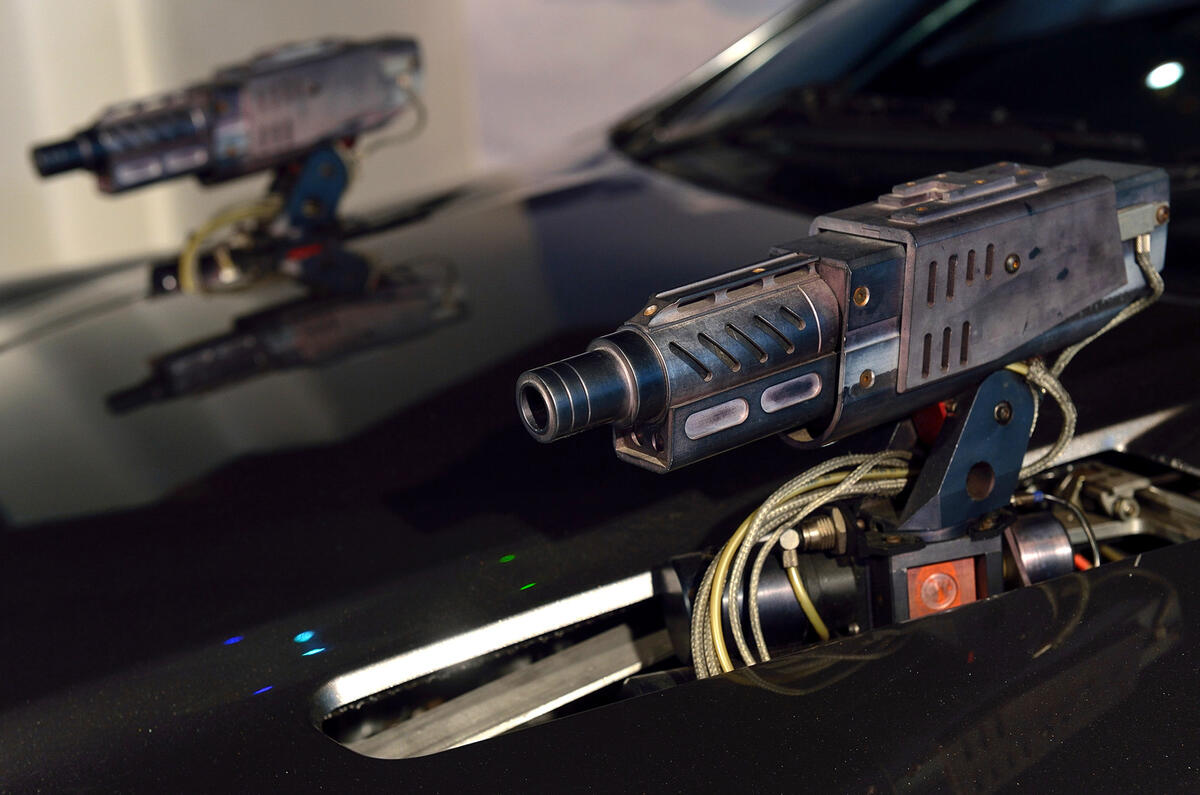 Bond in Motion - picture special